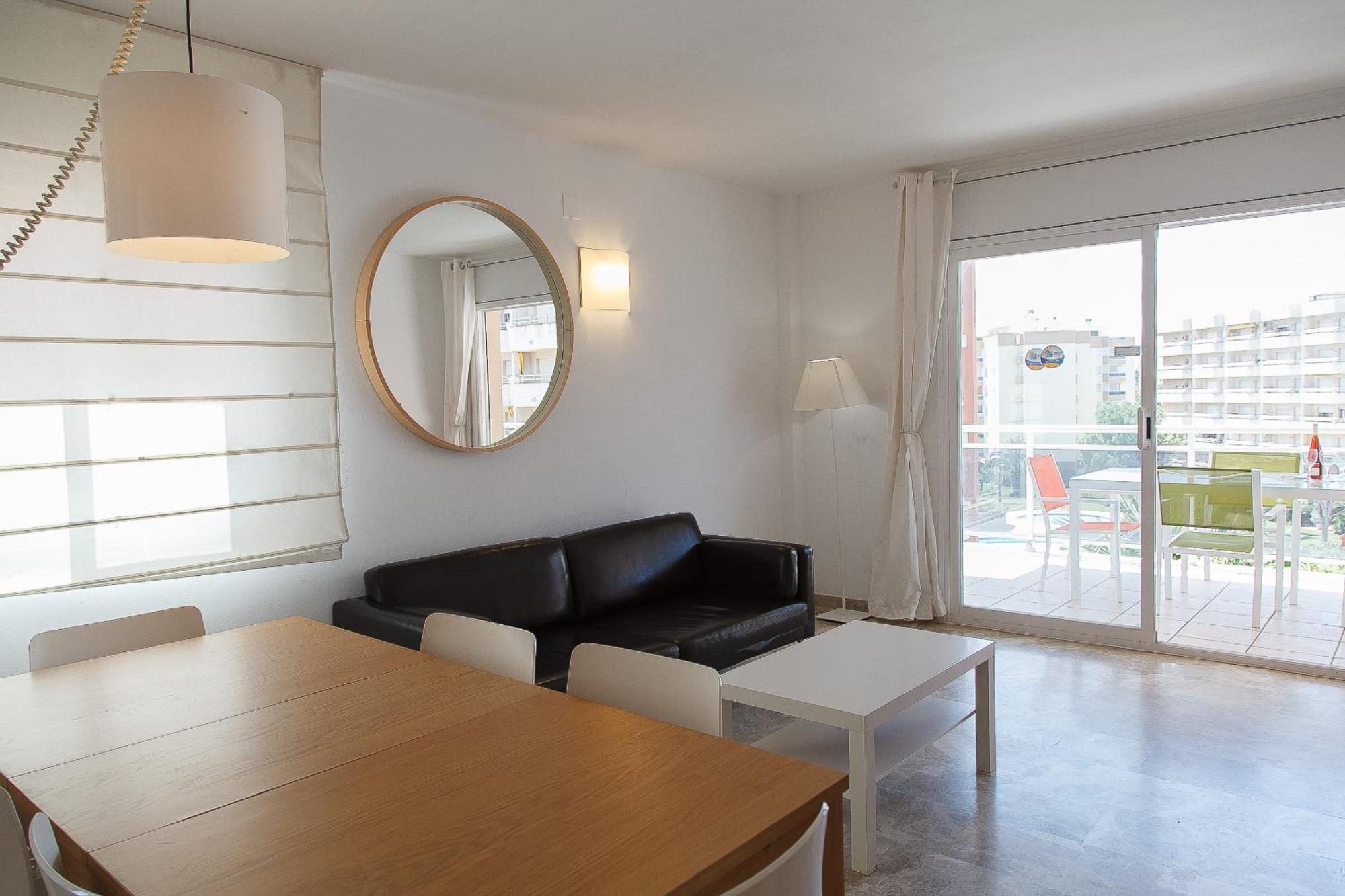 Uhc Ventura Park Apartments サロウ 部屋 写真