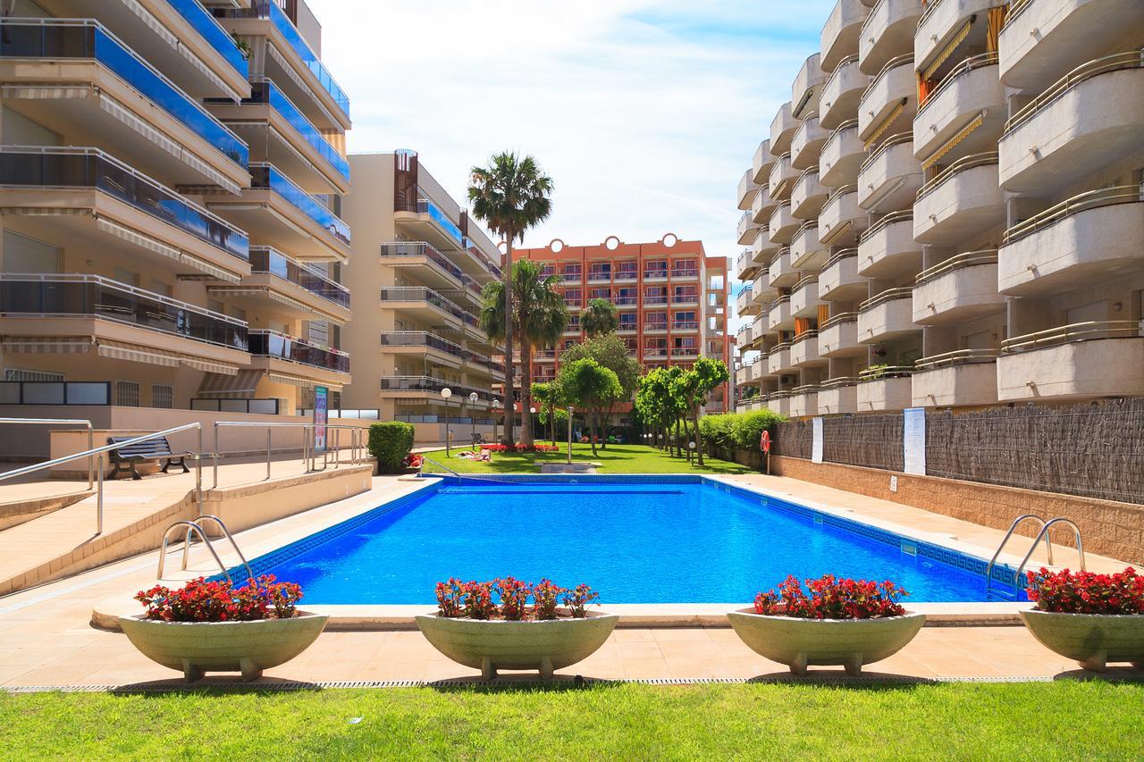 Uhc Ventura Park Apartments サロウ エクステリア 写真